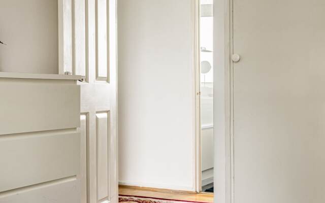 2-bed by Battersea Park