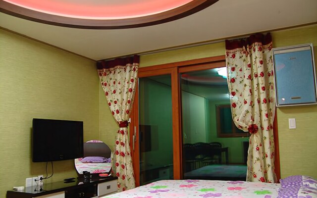 Boryeong Yongdu Beachbill Pension