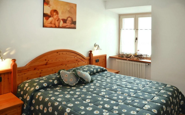 Apartment in Pellizzano With Paid Sauna