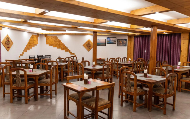 OYO Premium Log Huts