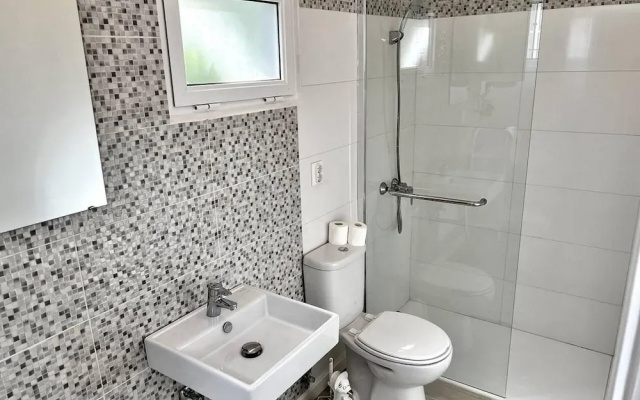 Modern Minimalist Studio With Essential Comfort