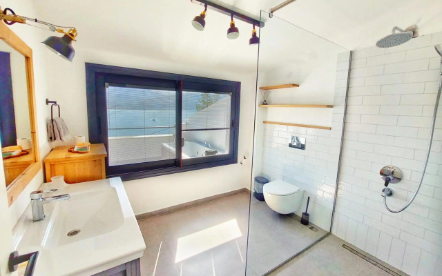 Ece Hotel Sovalye Island