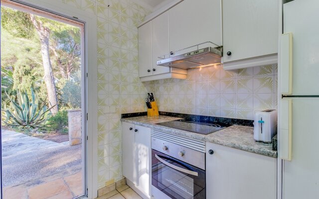 Villa With Pool and air Conditioning