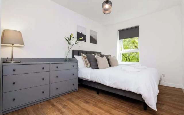 2bedroom Apartment-free Parking