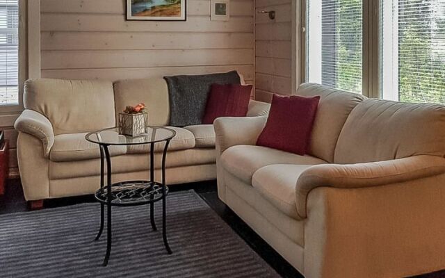 Holiday Home Aihki a