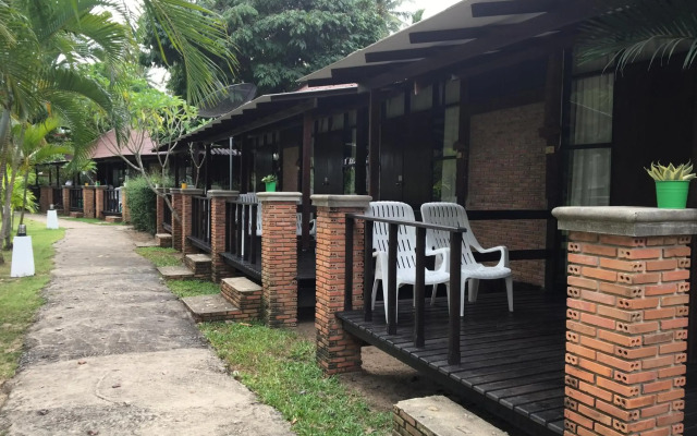 Suan Bankrut Beach Resort