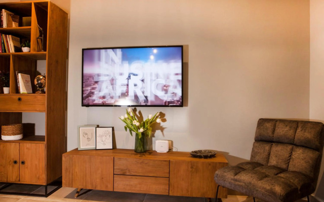 Central Comfy Modern Flat 2 bedrooms 2 bathrooms