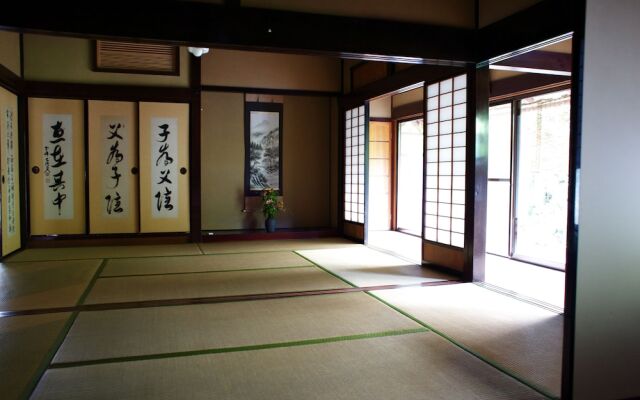 Miyama Futon & Breakfast Thatched Cottages