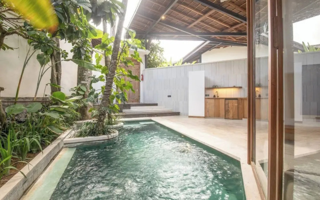 Modern 1 BR Villa 800m To Canggu Beach