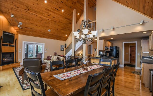 Wisp' n Away 5 Bedroom House