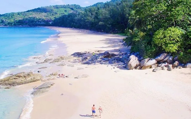 "panoramic Seaview 650sqm 4br Pool Villa 2 min Drive to Naithon Beach"