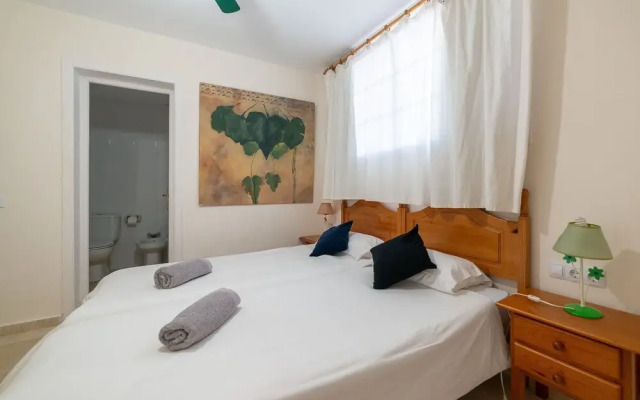Las Arenas I apartment with pool Caleta de Fuste