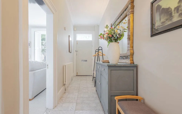 Stylish 5BD Townhouse in Leamington Spa