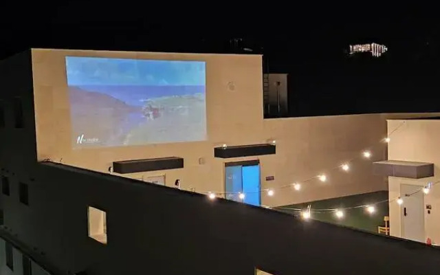 Wj Hotel Pool House