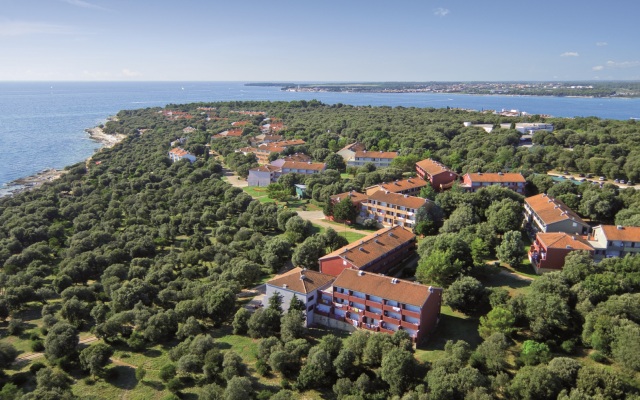 Lanterna Resort