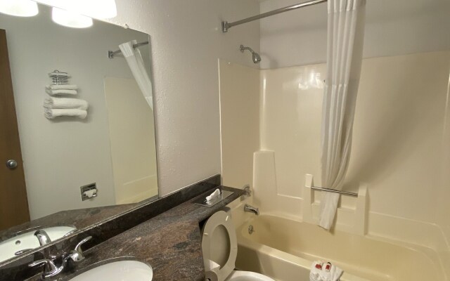 Travelodge by Wyndham La Porte/Michigan City Area