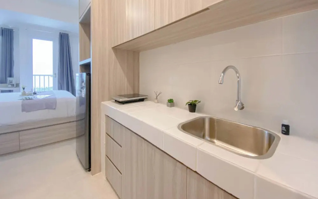 Minimalist and Restful Studio Apartment at Tokyo Riverside PIK 2 — фото 4