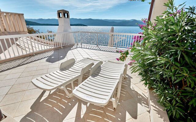Studio apartment Sea front - free parking A4 Klek, Riviera Dubrovnik