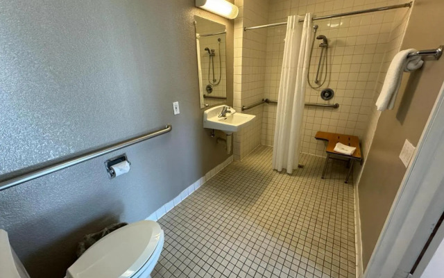 Motel 6 Ventura, CA - South