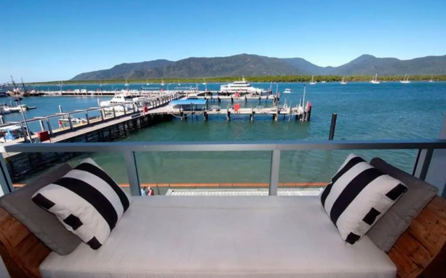 301 Harbour View