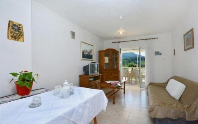 2-Bedroom Apartment With Seaview 3558-2