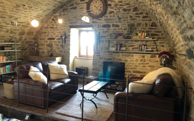 Umbrian Villa Retreat in Pietralunga With a Pool