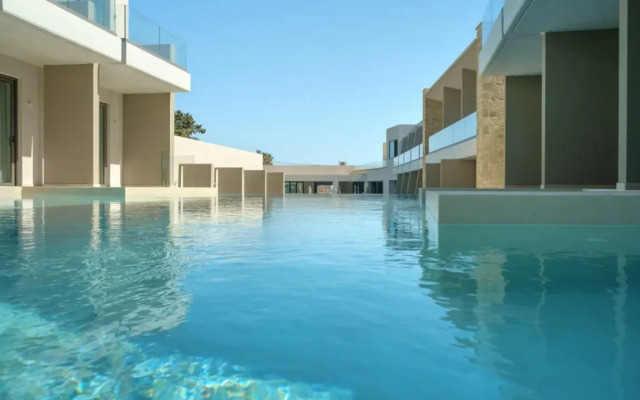 Phos Hotel Adults Only