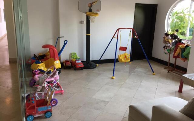 Bay View Grand Marina 1605 Sur