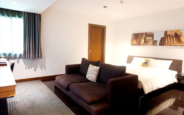 S33 Compact Hotel