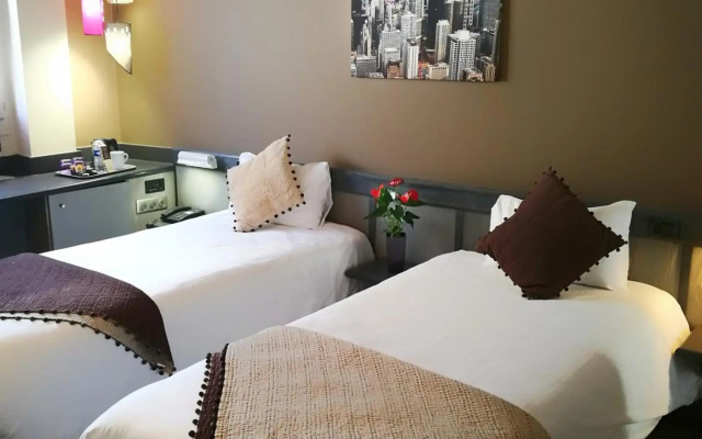 Ariana Hotel