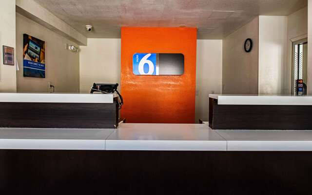 Motel 6 Palatine, IL - Chicago Northwest