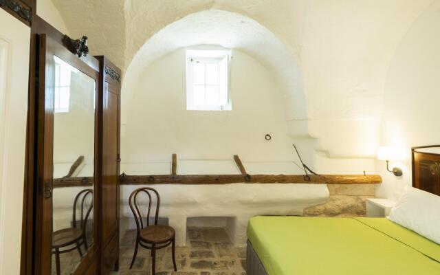 Suite Dimora storica Maccarone - CM/P.IVA