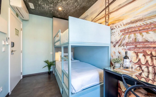 Lisbon Wine House - Rooms & Suites