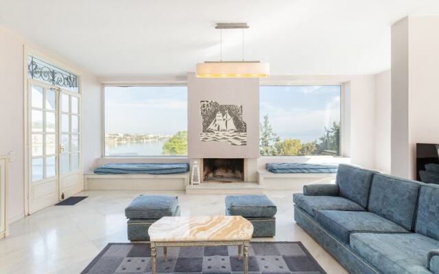 Artemis Villa near Athens airport