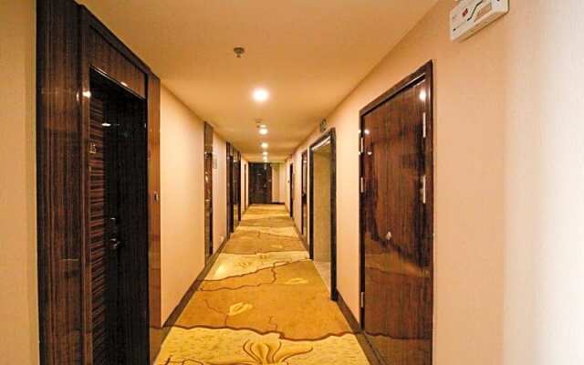 GreenTree Huainan Tianjiaan Square Guangchang road Hotel