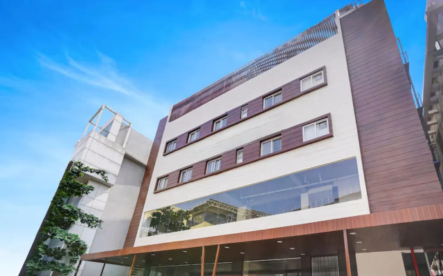 RG Suites Silkboard