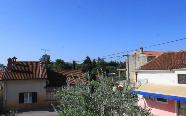 Studio Basanija 7148a