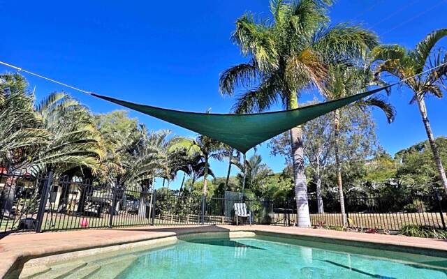 Agnes Palms Beachside Apartments