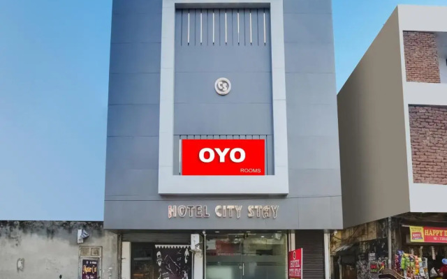 POP 70106 Hotel City Stay