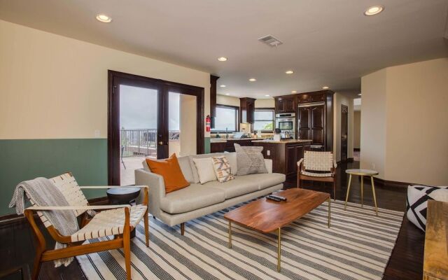 Stunning 5br/3.5ba House in La Jolla