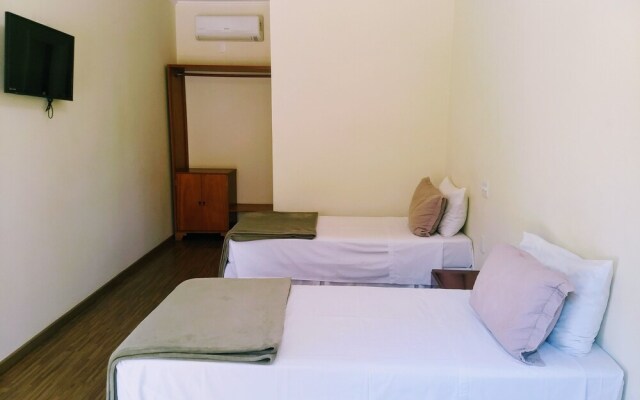 Cravinhos Park Hotel