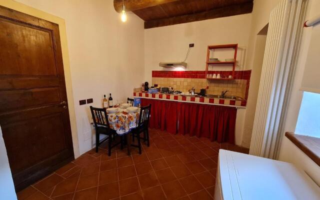 Agriturismo 6 appartamenti 25 posti letto