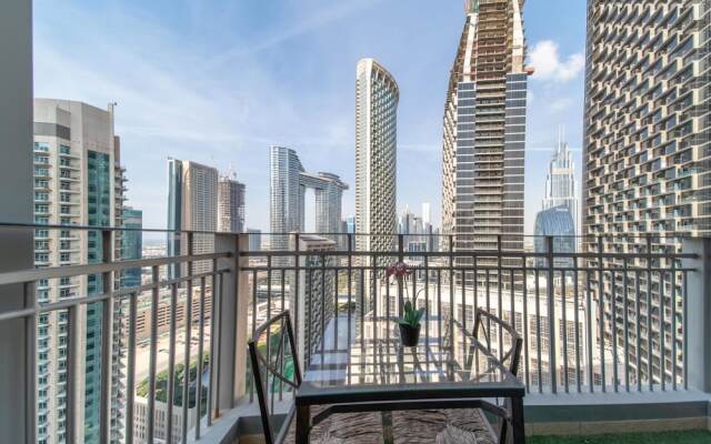 1BR Apt Top Floor Burj Sea Views Downtown