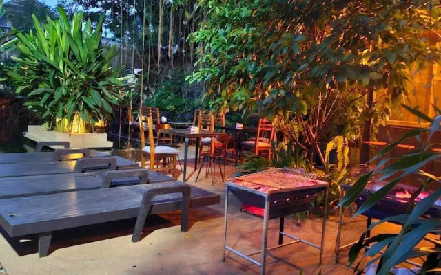 Tushita Villa Pool and Gardens