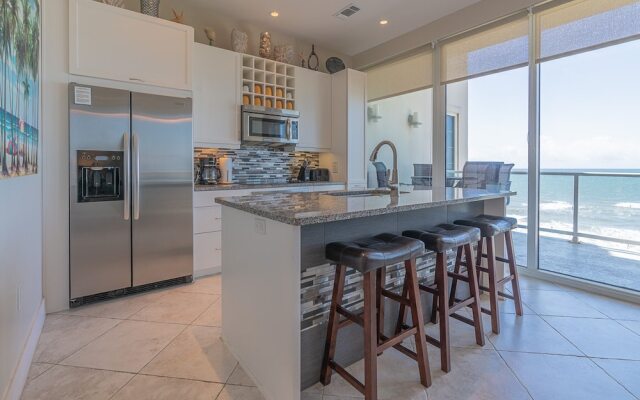 High Seas 3 Bedroom Condo