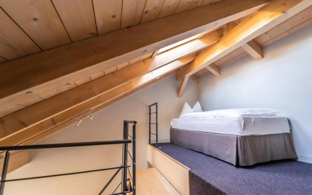 The Guesthouse by the Hey Hotel
