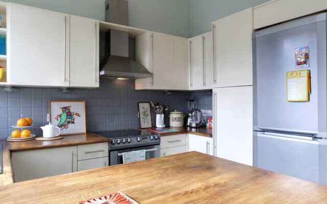 1 Bedroom Colony Flat Near City Centre