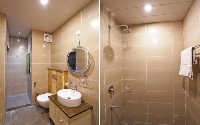 OYO 42727 Ramaya Palace