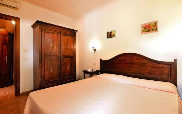 Apartment in Magliano with bar