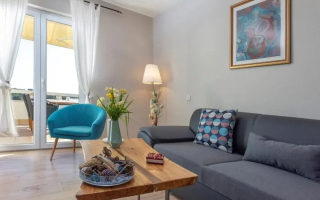 Peaceful Apartment With Beautiful View